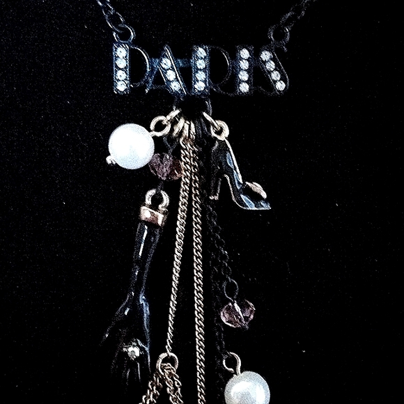 RARE Vintage! BETSEY JOHNSON Paris Is Always A Good Idea Drop Charm Necklace. - Picture 10 of 17